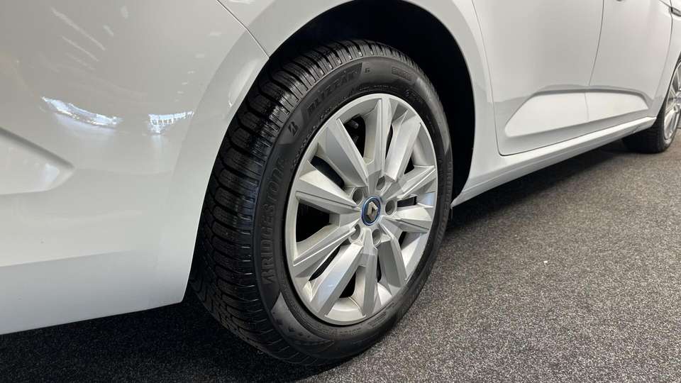 Renault Megane E-Tech - Imagem 15