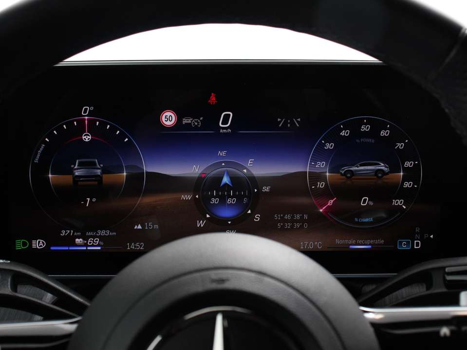 Mercedes-Benz EQE 350 - Imagem 3