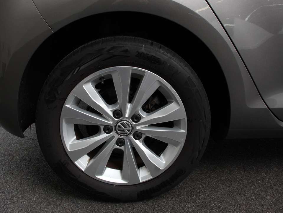 Volkswagen Golf - Imagem 2