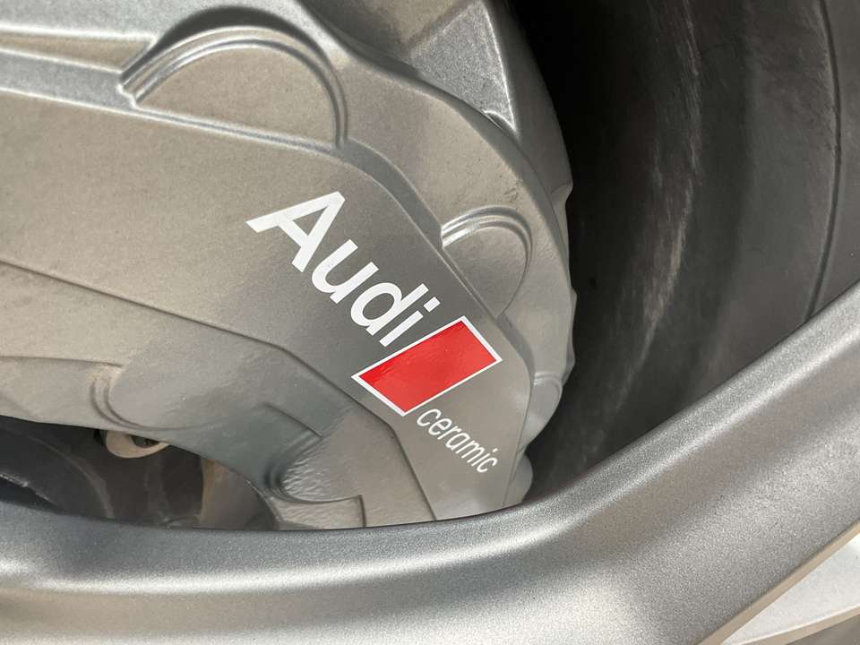 Audi RS Q8 - Imagem 4