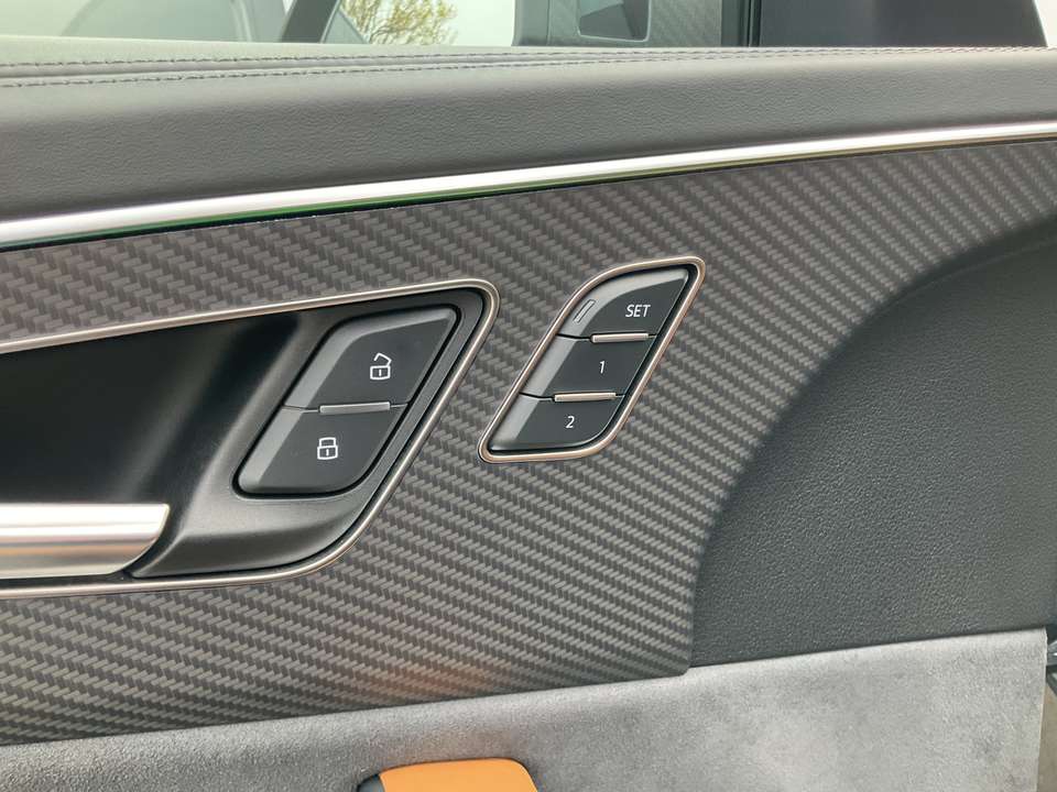 Audi RS Q8 - Imagem 9