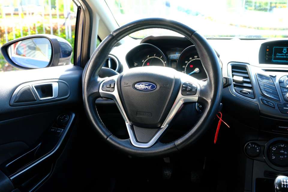Ford Fiesta - Imagem 6