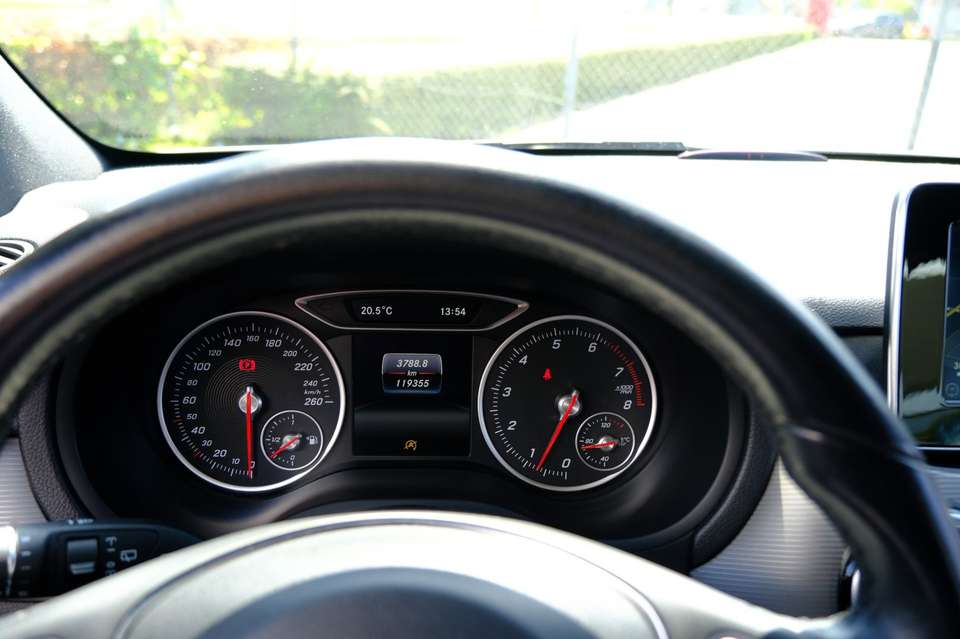 Mercedes-Benz B 160 - Imagem 13