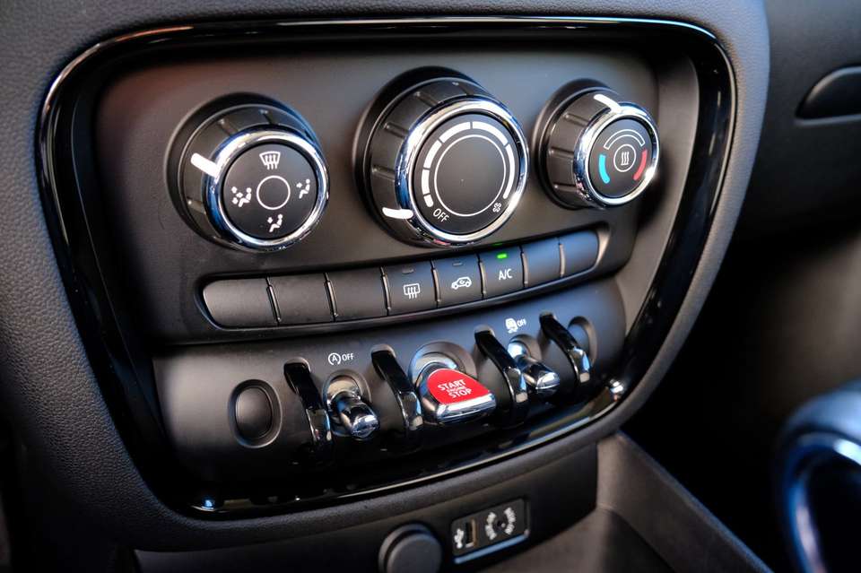 MINI Cooper Clubman - Imagem 14