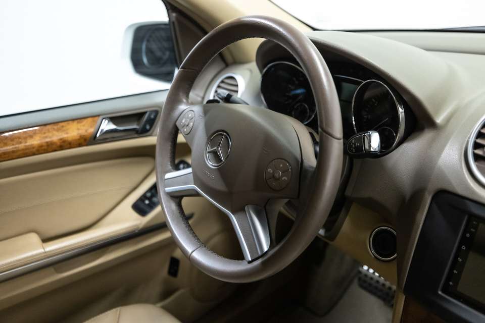 Mercedes-Benz ML 350 - Imagem 6