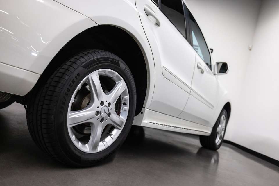 Mercedes-Benz ML 350 - Imagem 13