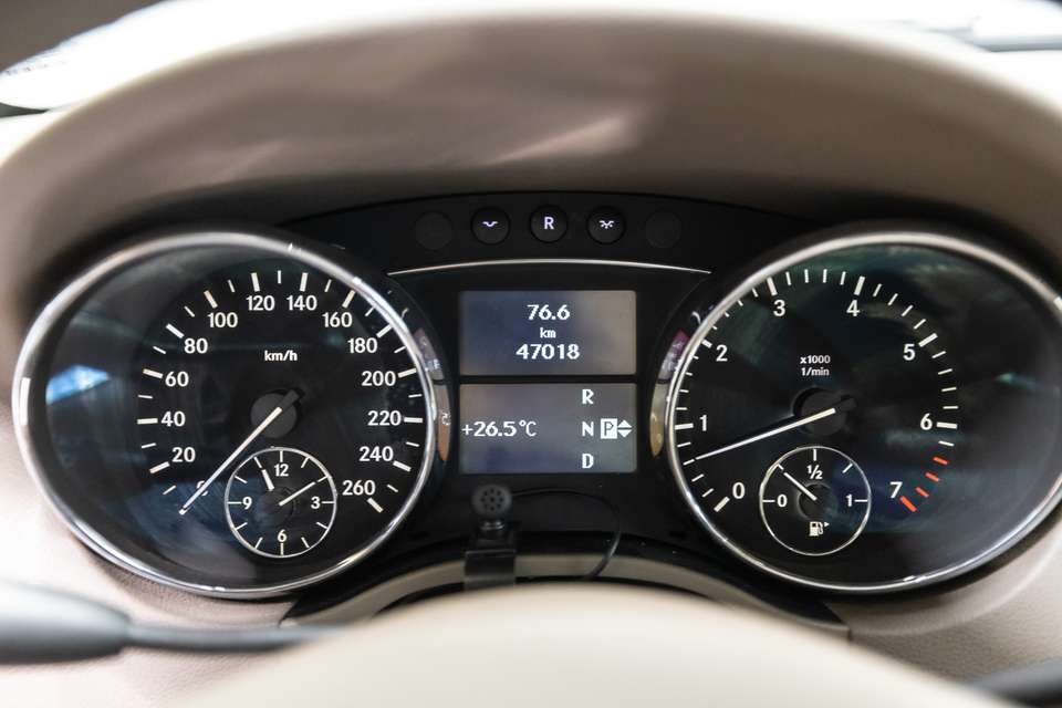 Mercedes-Benz ML 350 - Imagem 14