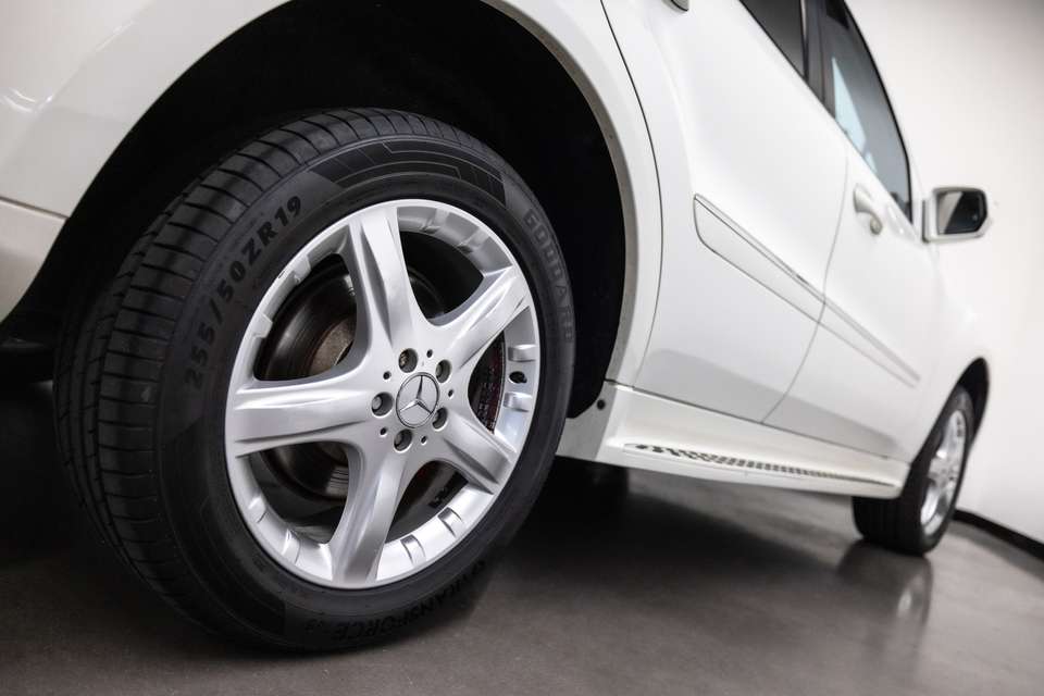 Mercedes-Benz ML 350 - Imagem 15