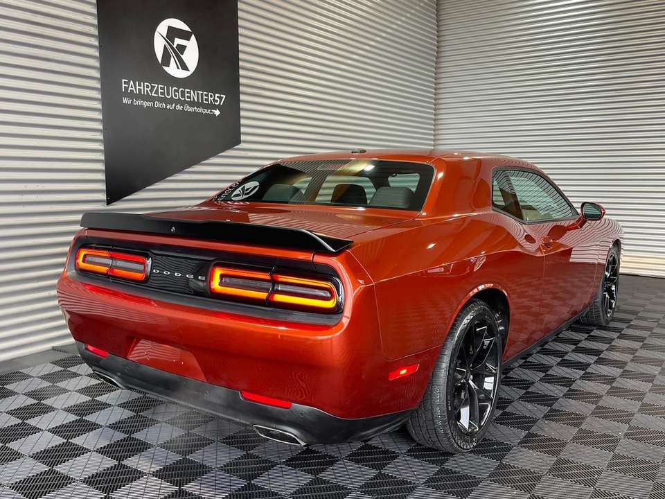 Dodge Challenger - Imagem 7