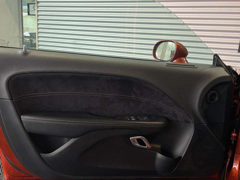 Dodge Challenger - Imagem 11