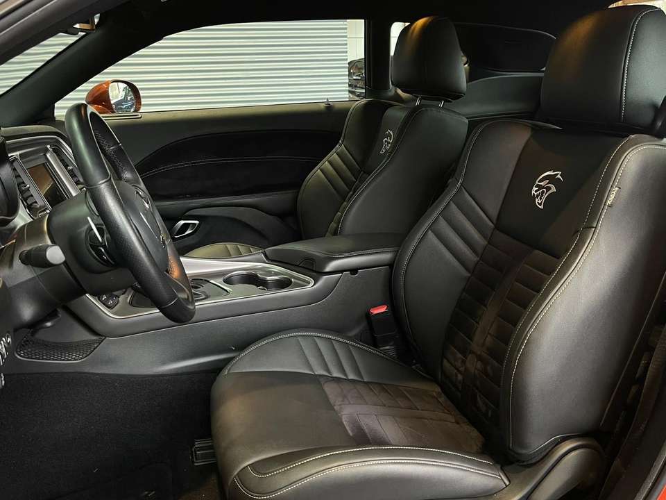 Dodge Challenger - Imagem 13