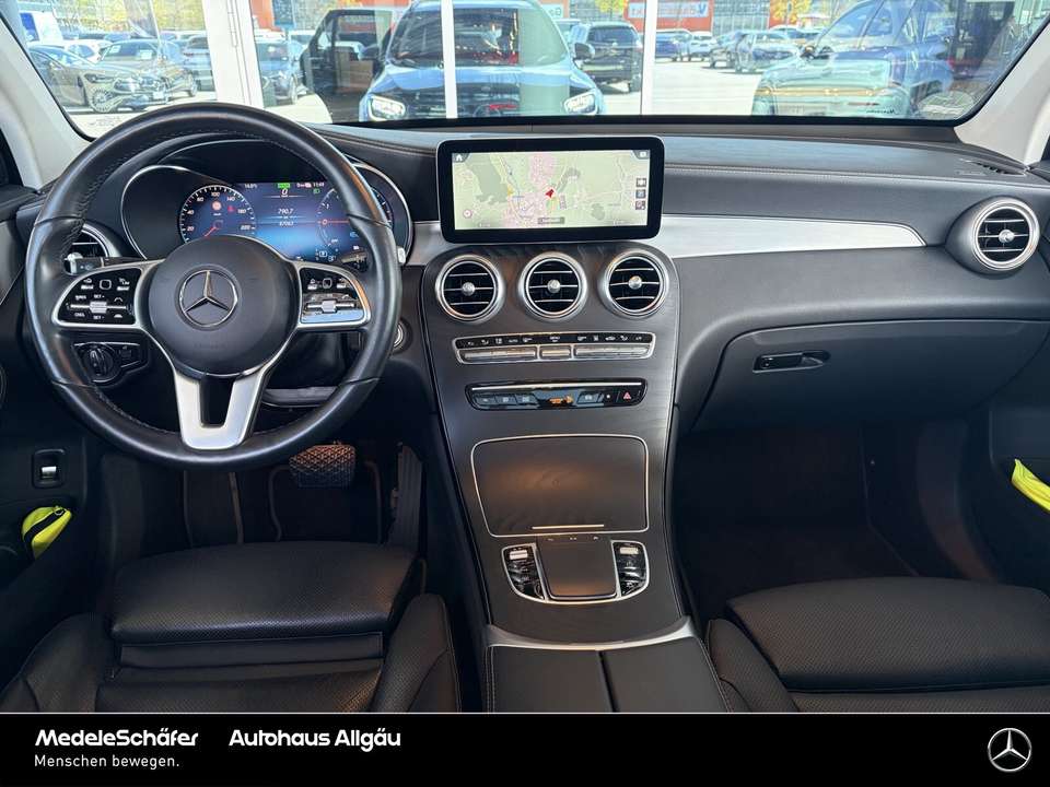 Mercedes-Benz GLC 300 - Imagem 12