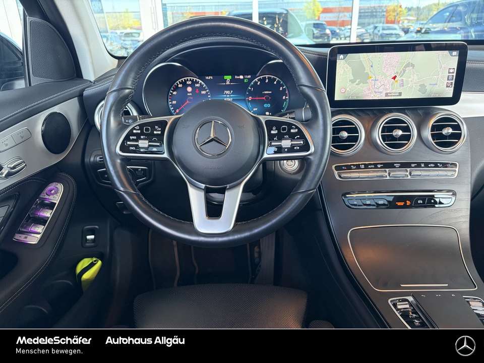 Mercedes-Benz GLC 300 - Imagem 13
