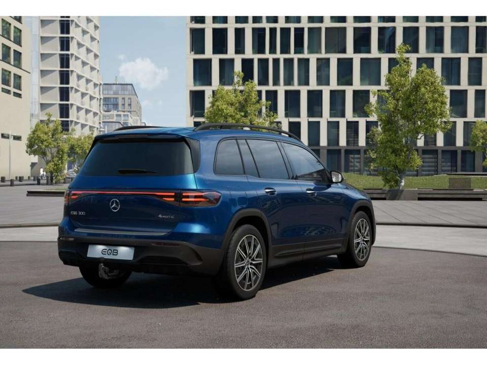 Mercedes-Benz EQB 300 - Imagem 2