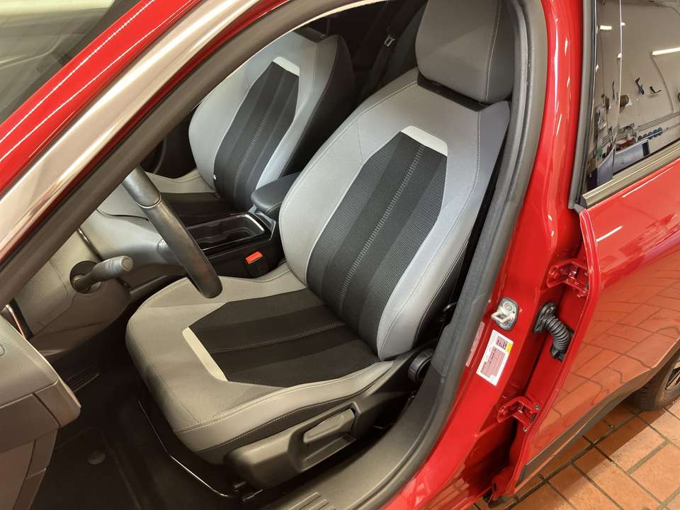 Opel Mokka-E - Imagem 7