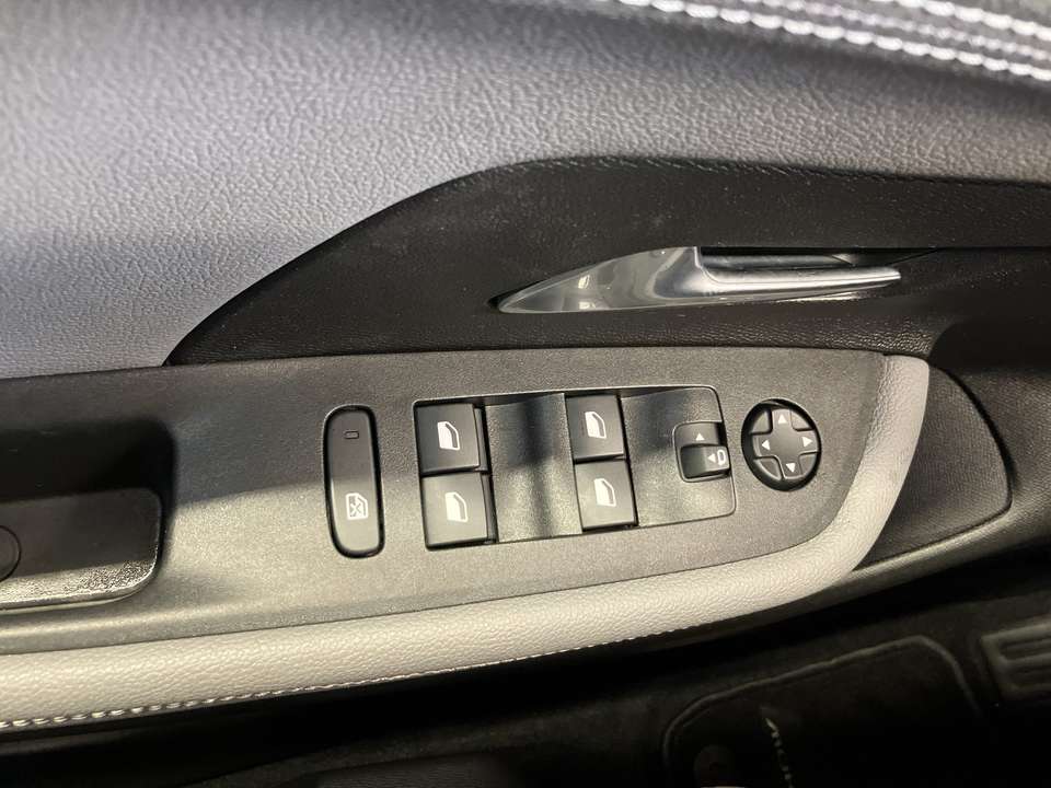 Opel Mokka-E - Imagem 13