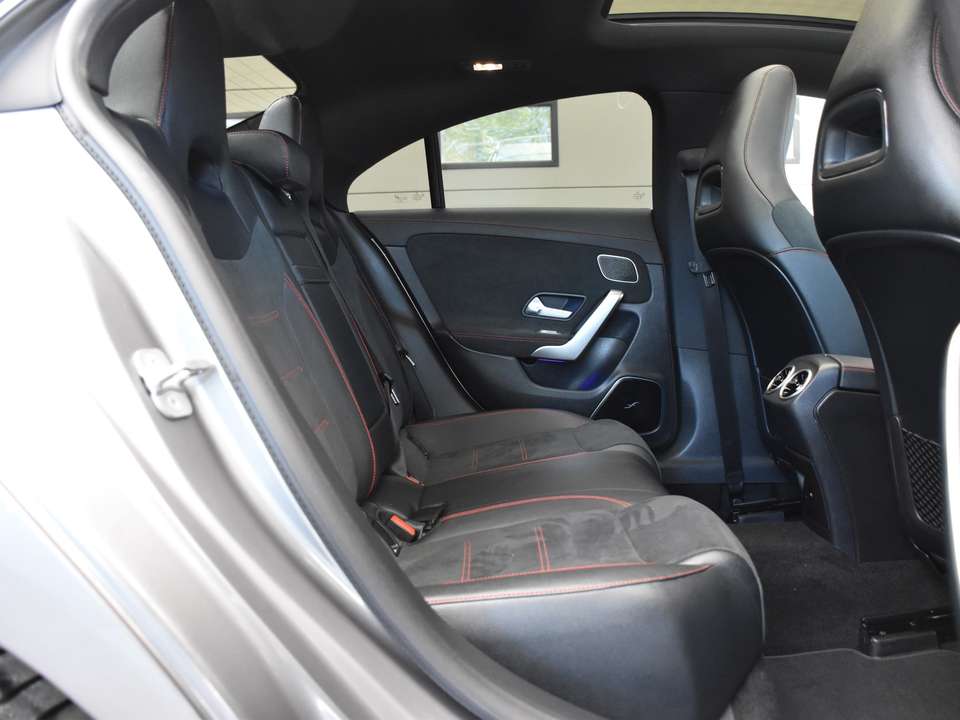 Mercedes-Benz CLA 250 - Imagem 13