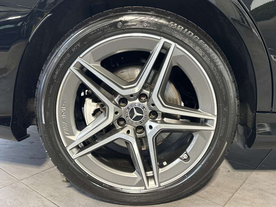 Mercedes-Benz C 300 - Imagem 3