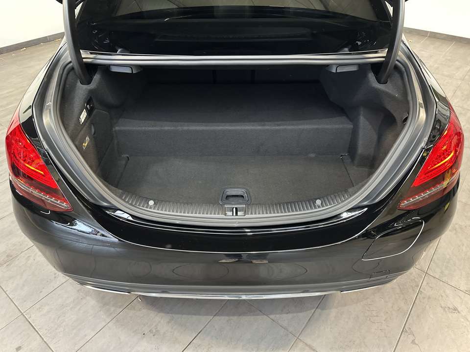 Mercedes-Benz C 300 - Imagem 6