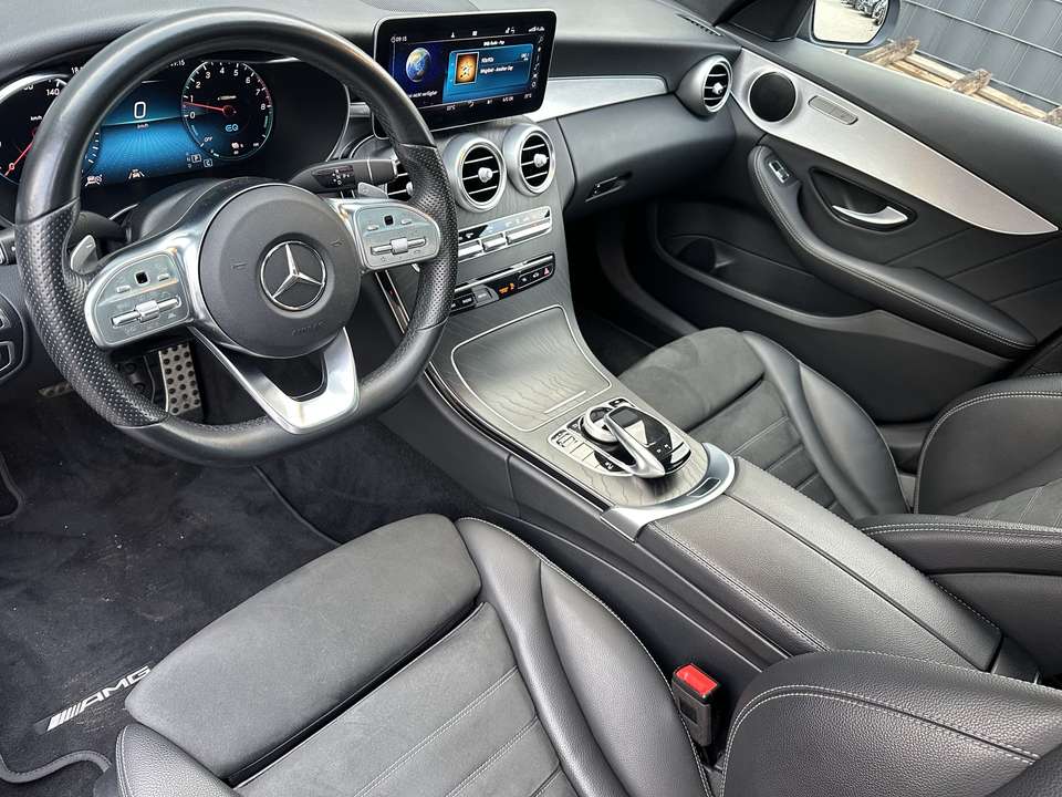 Mercedes-Benz C 300 - Imagem 9