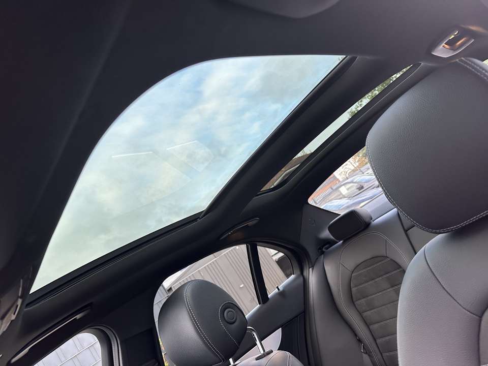 Mercedes-Benz C 300 - Imagem 11