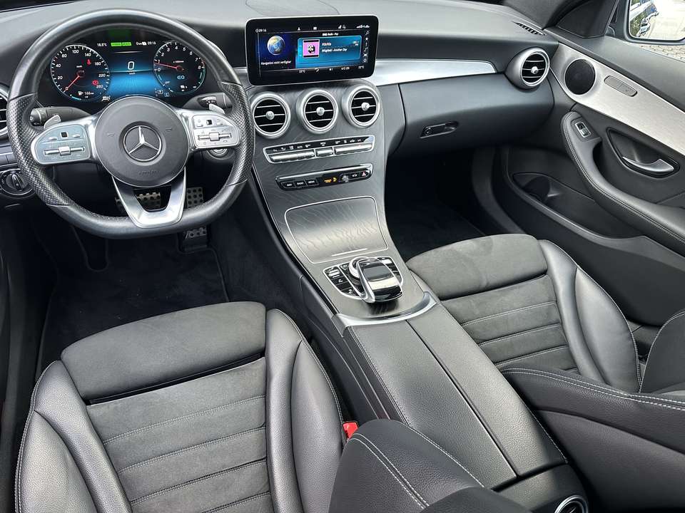 Mercedes-Benz C 300 - Imagem 13