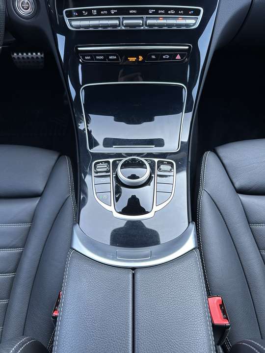 Mercedes-Benz C 220 - Imagem 12