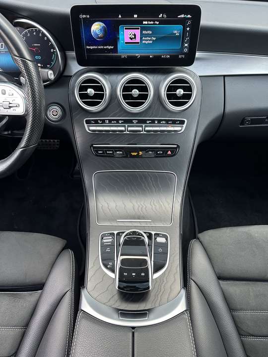 Mercedes-Benz C 300 - Imagem 14