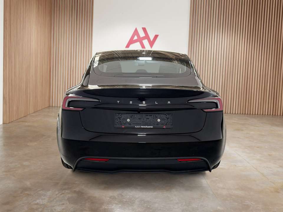 Tesla Model 3 - Imagem 6