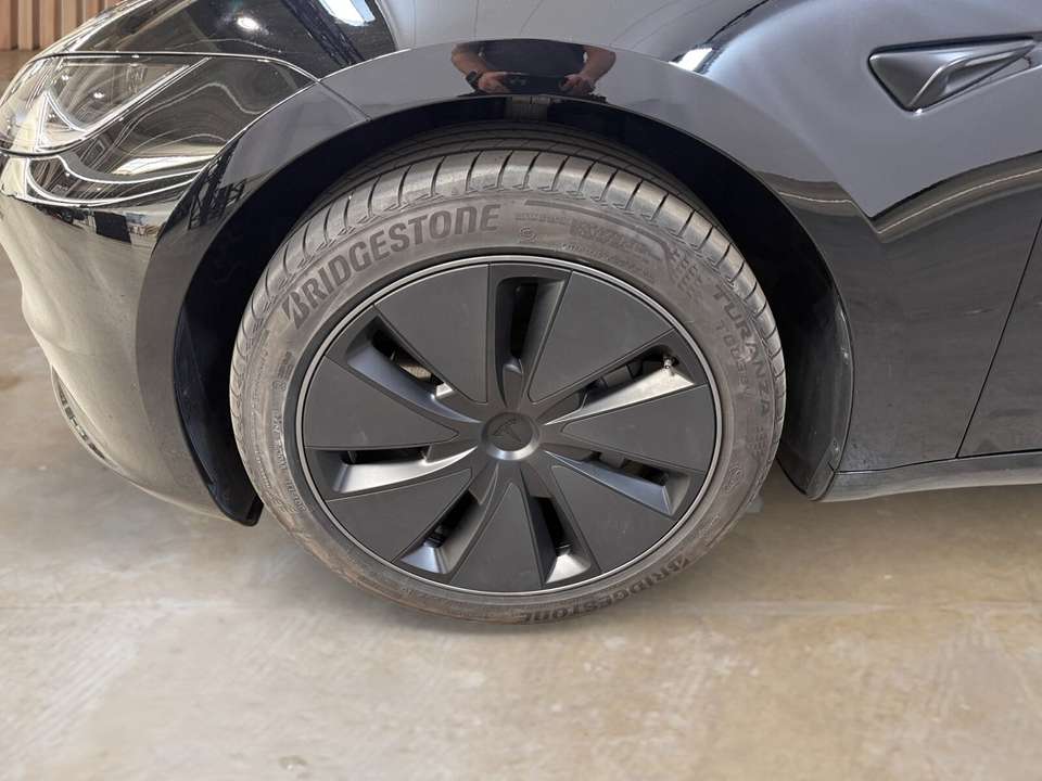 Tesla Model 3 - Imagem 8