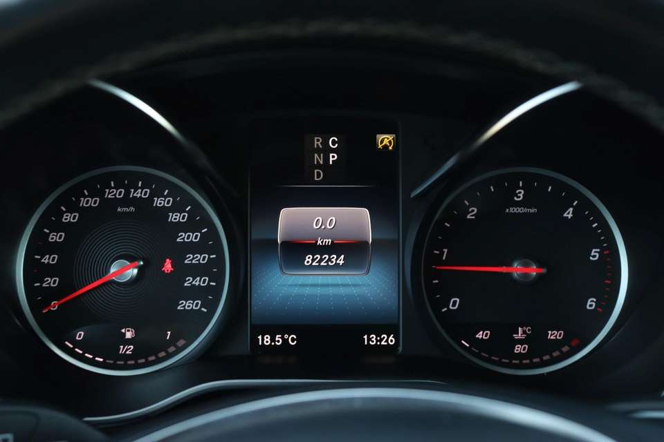 Mercedes-Benz V 300 - Imagem 9