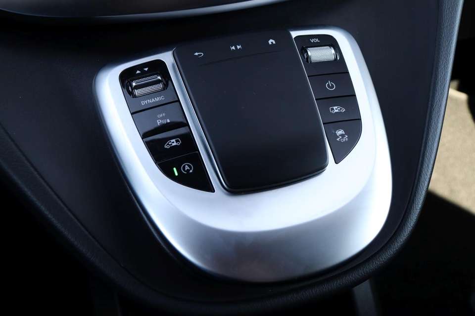 Mercedes-Benz V 300 - Imagem 12