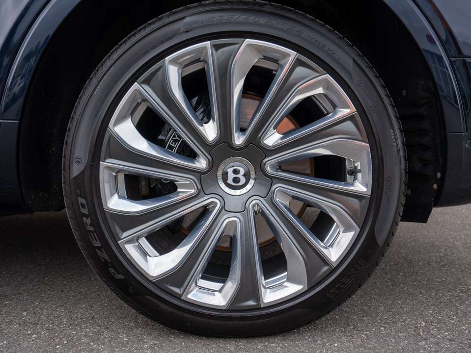 Bentley Bentayga - Imagem 10