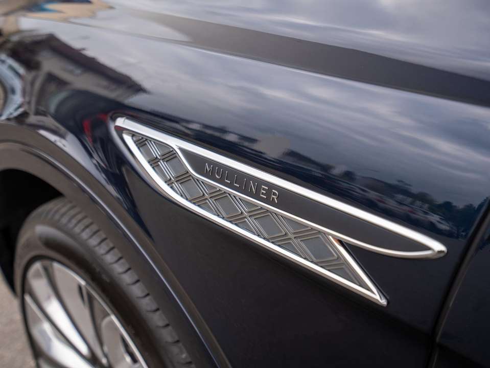 Bentley Bentayga - Imagem 14