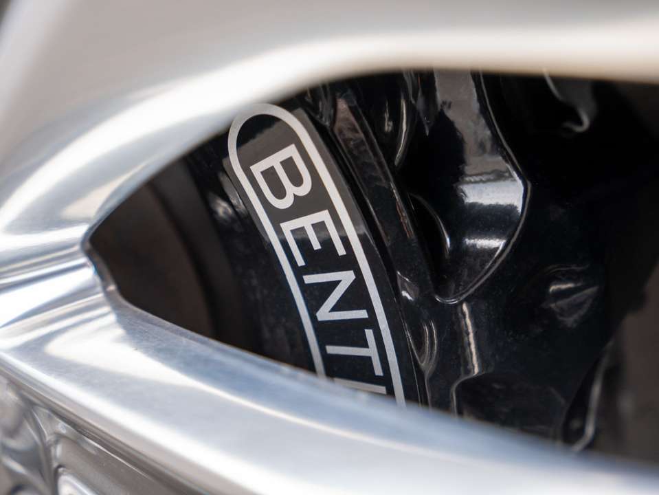 Bentley Bentayga - Imagem 15