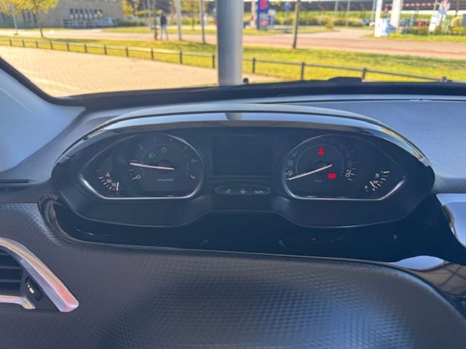 Peugeot 2008 - Imagem 11