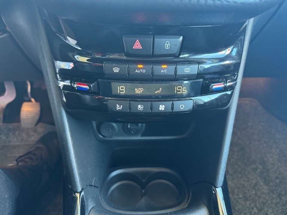 Peugeot 2008 - Imagem 12