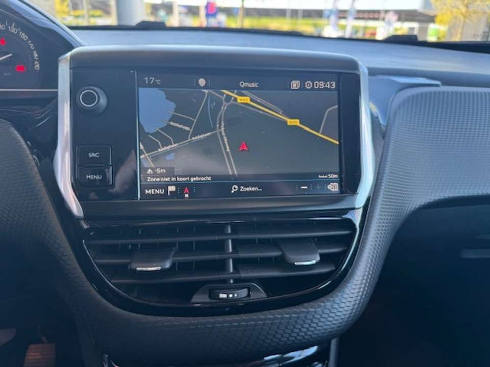 Peugeot 2008 - Imagem 18