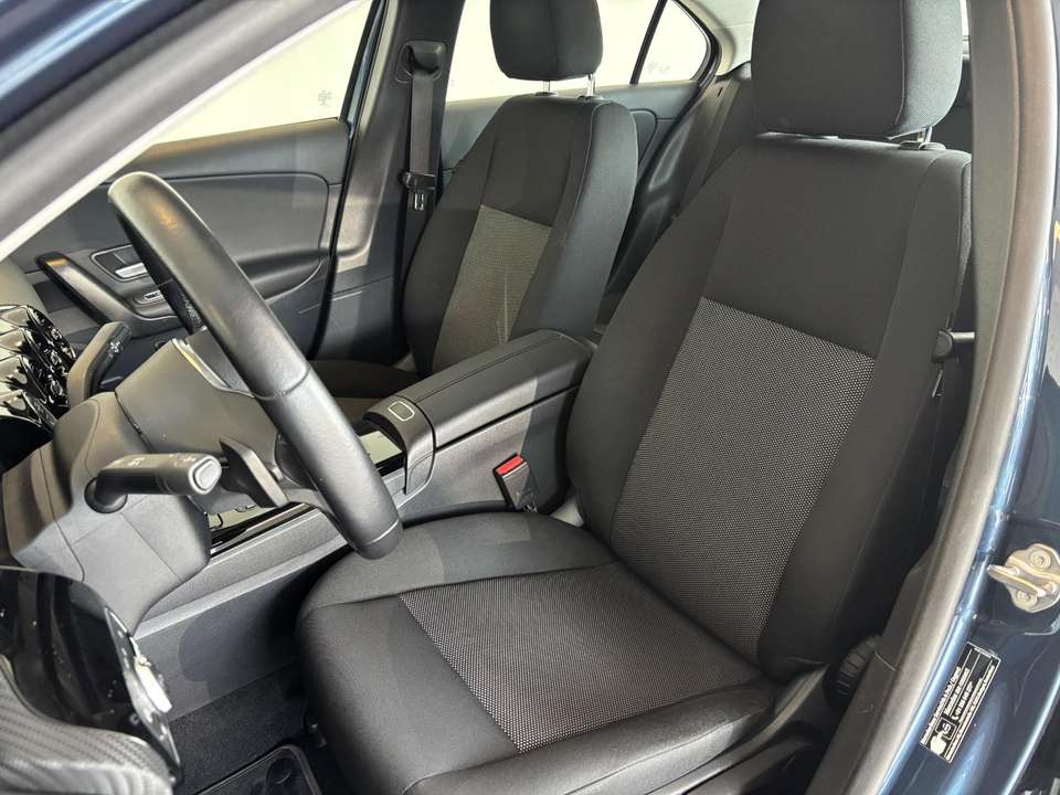 Mercedes-Benz A 180 - Imagem 12