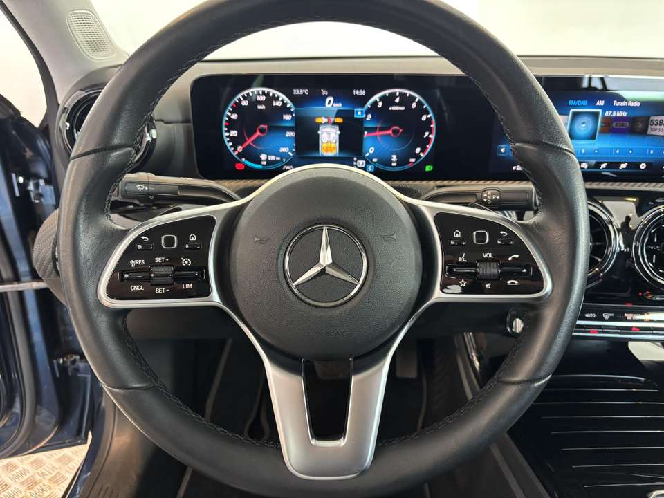 Mercedes-Benz A 180 - Imagem 20