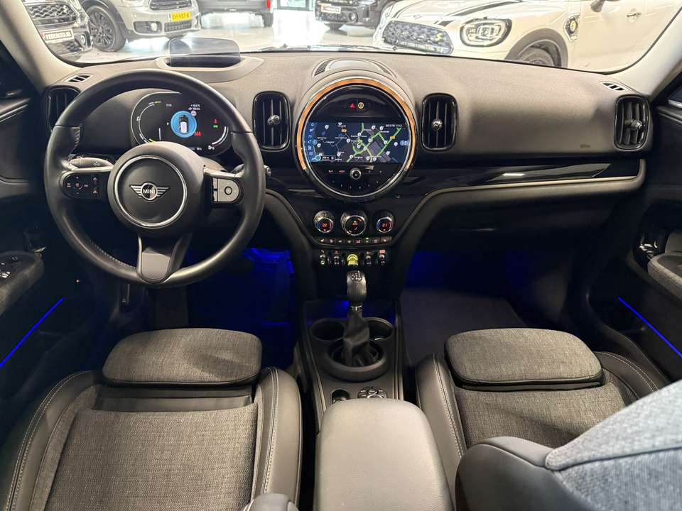 MINI Cooper SE Countryman - Imagem 6