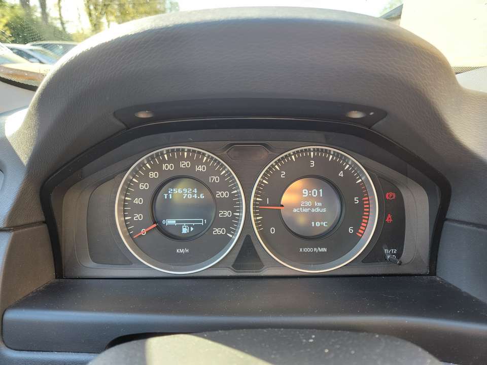 Volvo XC70 - Imagem 8