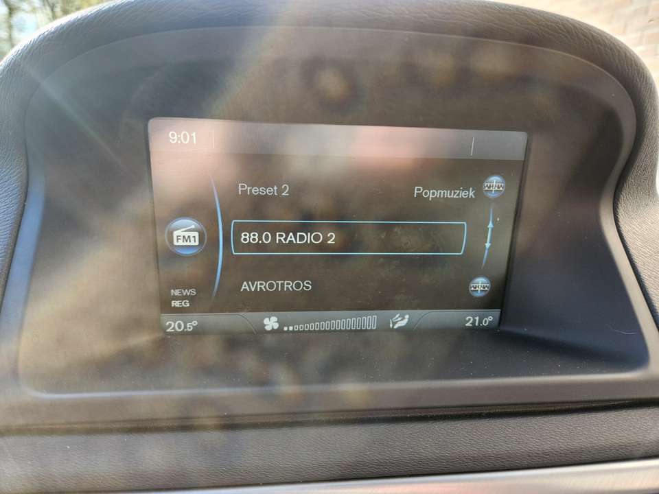 Volvo XC70 - Imagem 9