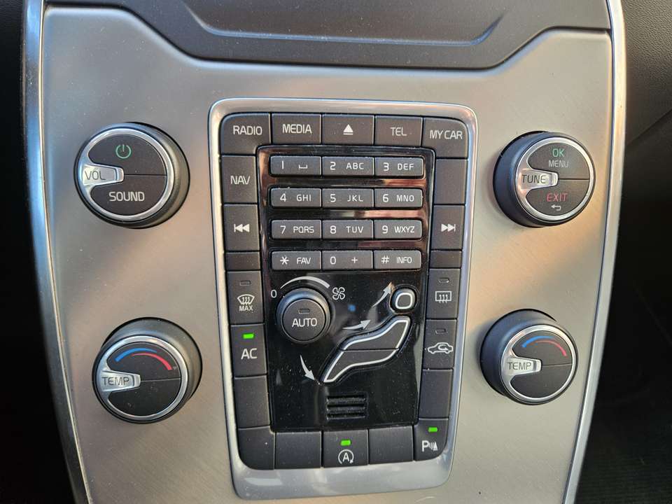 Volvo XC70 - Imagem 13