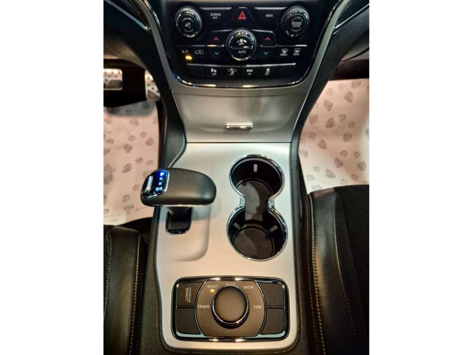 Jeep Grand Cherokee - Imagem 9