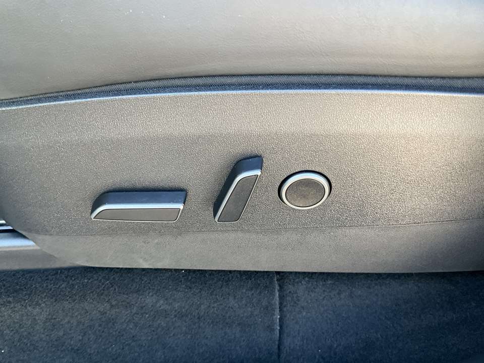 Tesla Model Y - Imagem 14