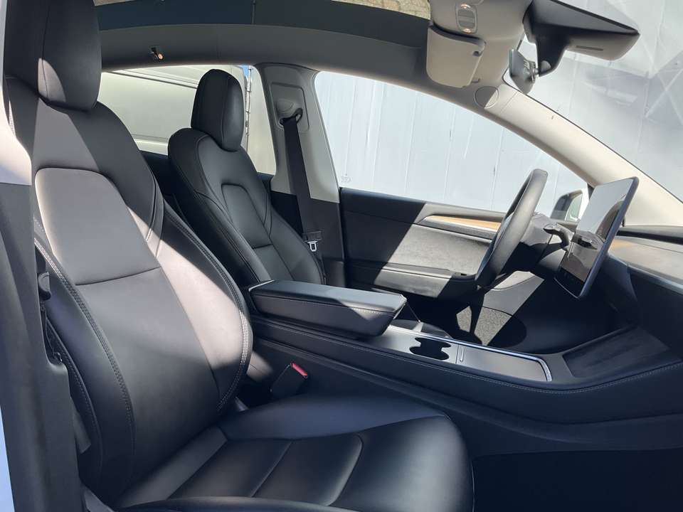 Tesla Model Y - Imagem 16