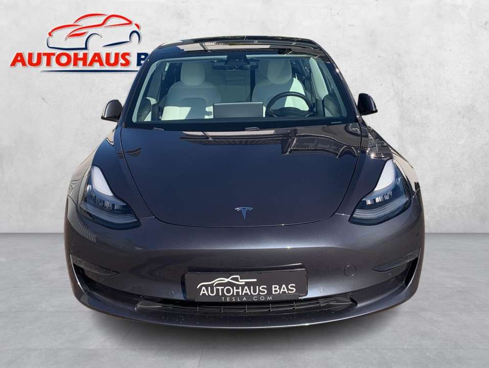 Tesla Model 3 - Imagem 4