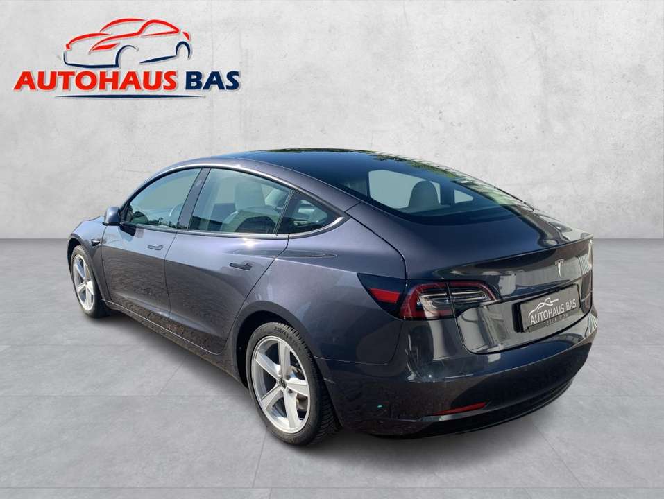 Tesla Model 3 - Imagem 7