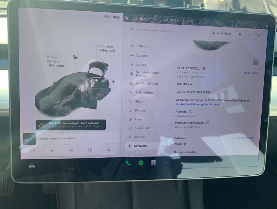 Tesla Model 3 - Imagem 12